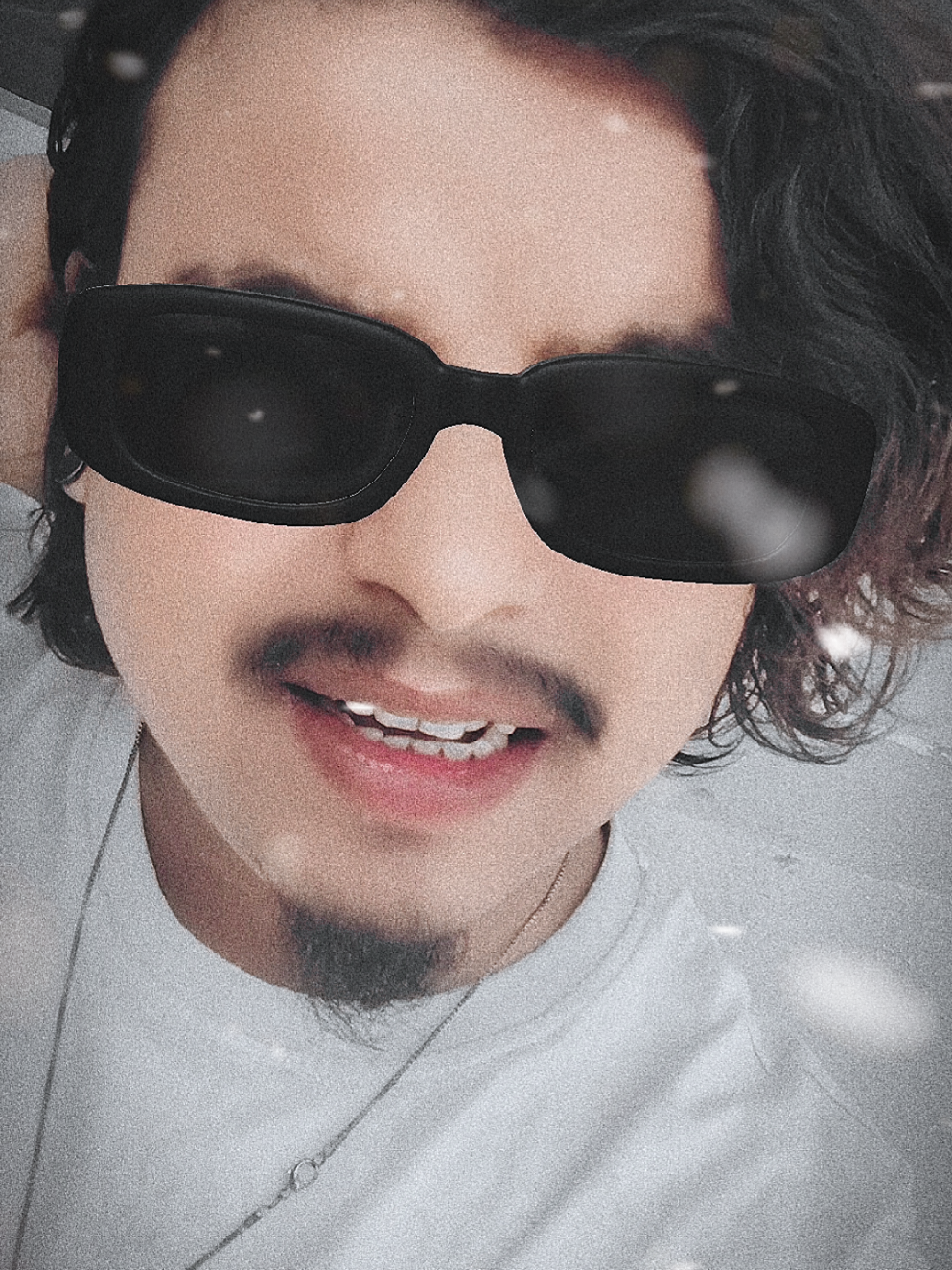 @👁️&zwj;🗨️𝐀 𝐕 𝐈🫠