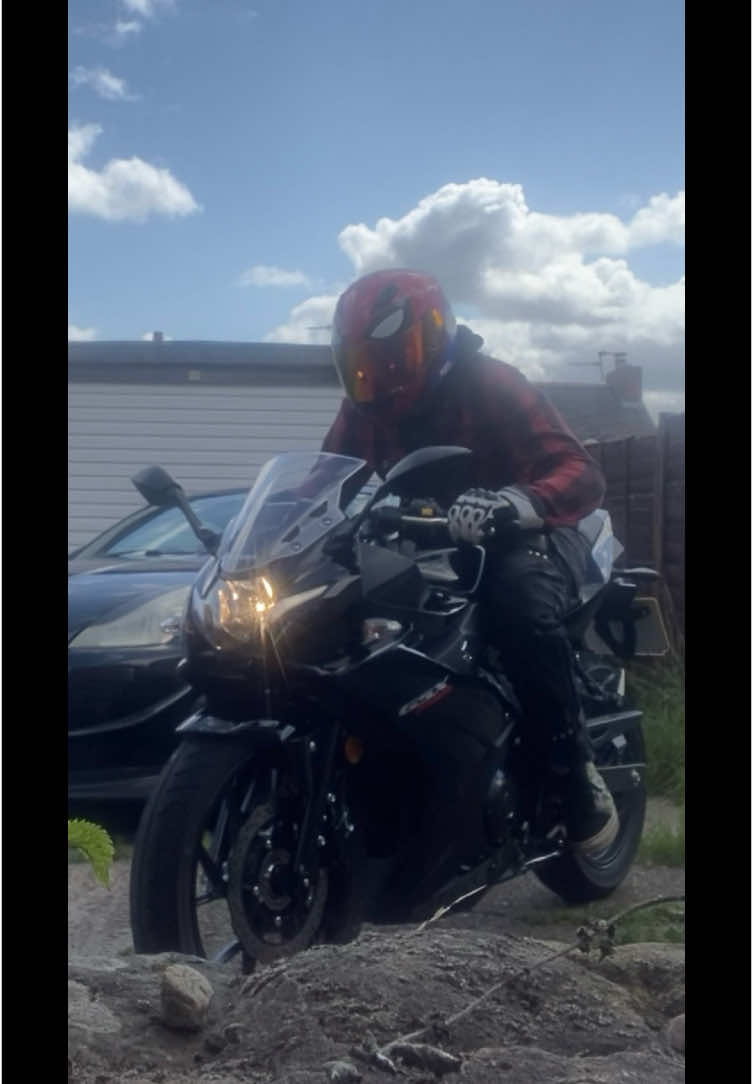 @beanie biker🏴