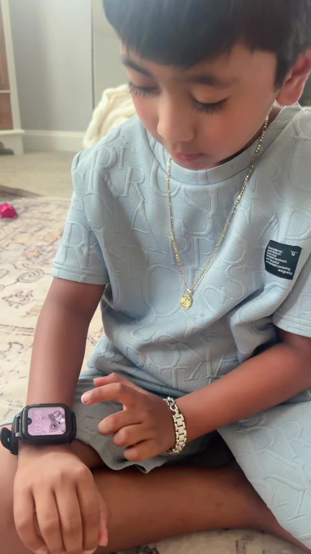 @Naina_🕊️🦋