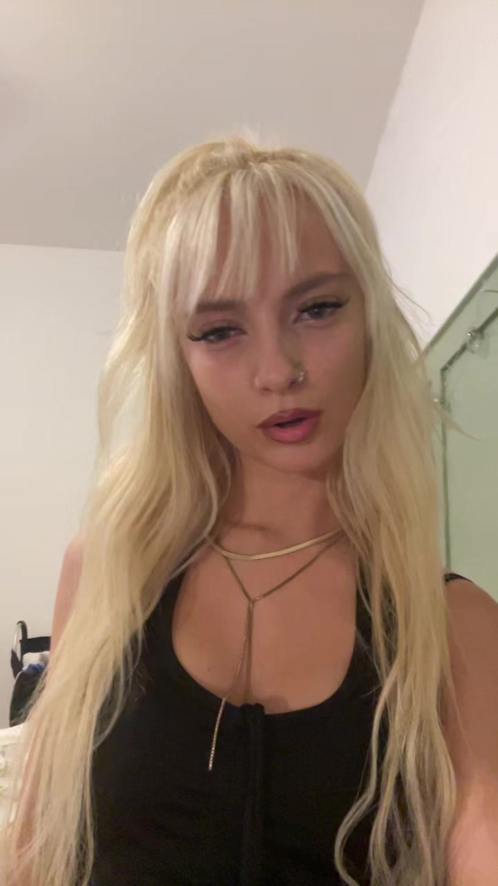 @Daniella💕