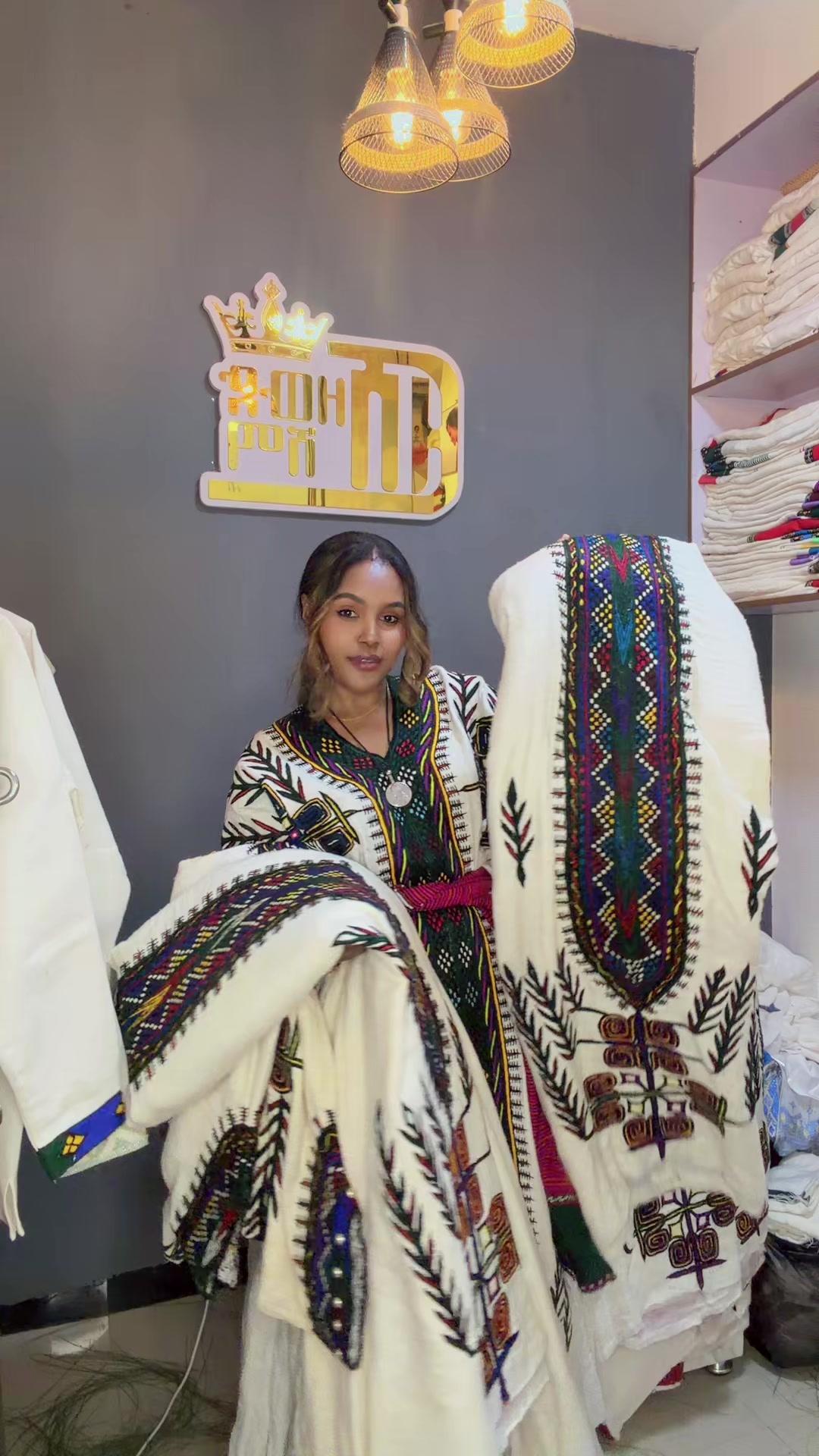 @ዚዚ / ዘውድ ሸማ 👸🦅