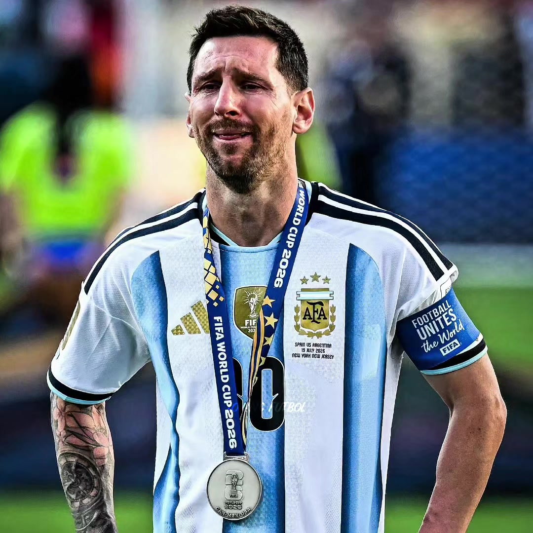 @lovingfutbol