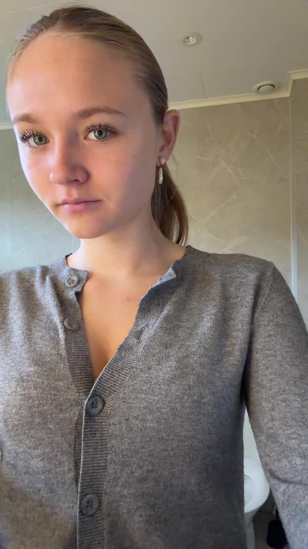 @𝘌 𝘭 𝘭 𝘦