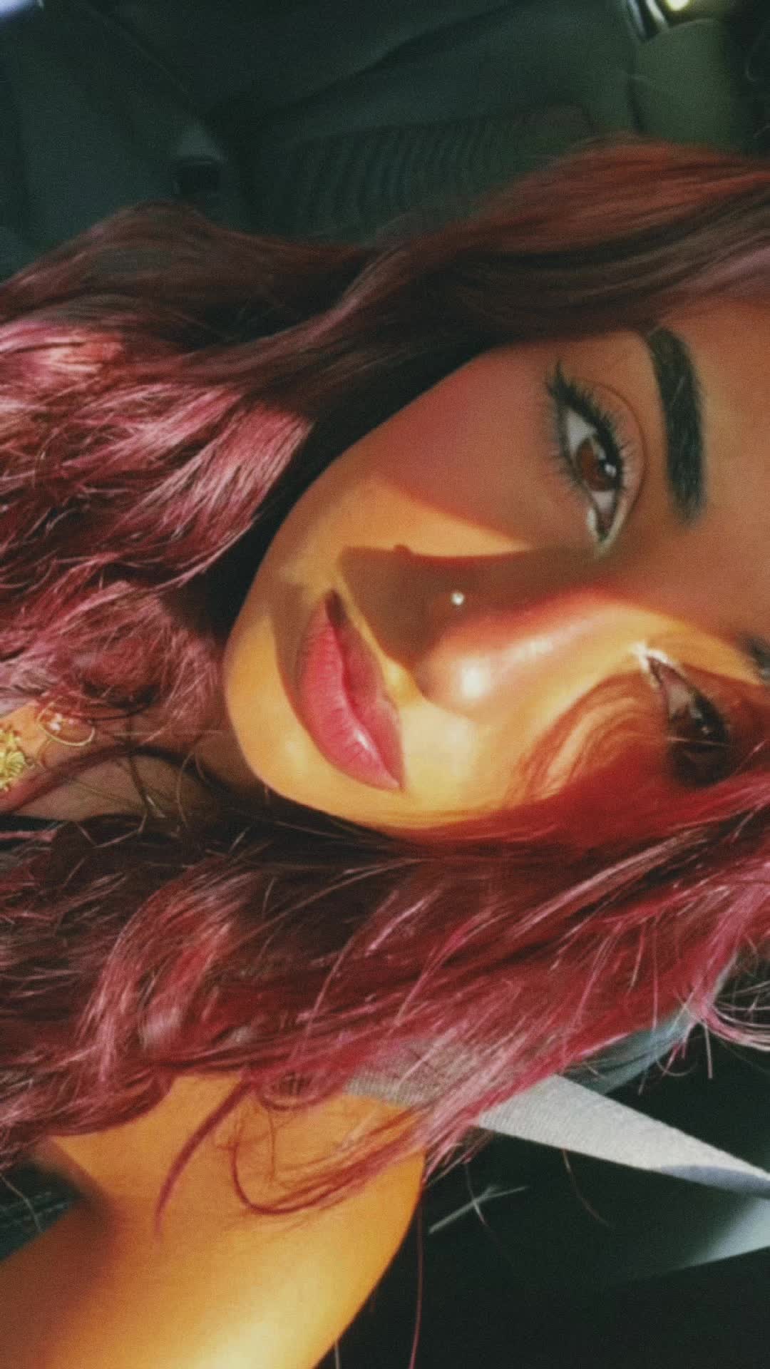 @_annarella___