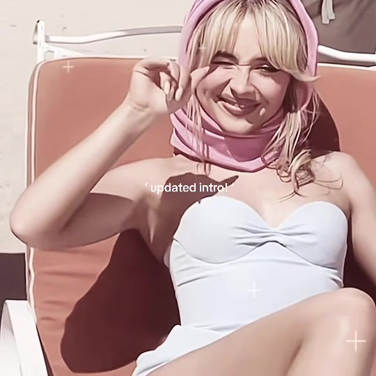 @𝓯lo ۶ৎ .