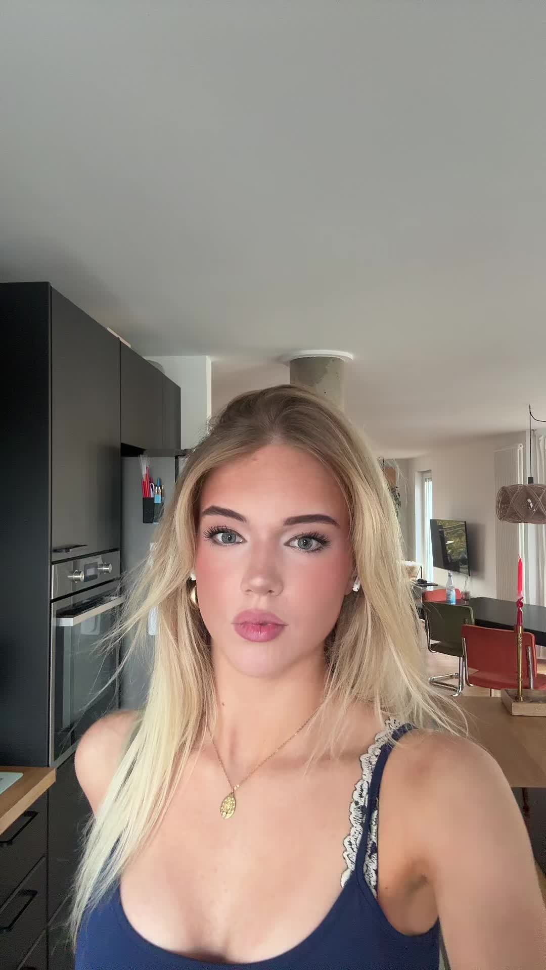 @Karlotta