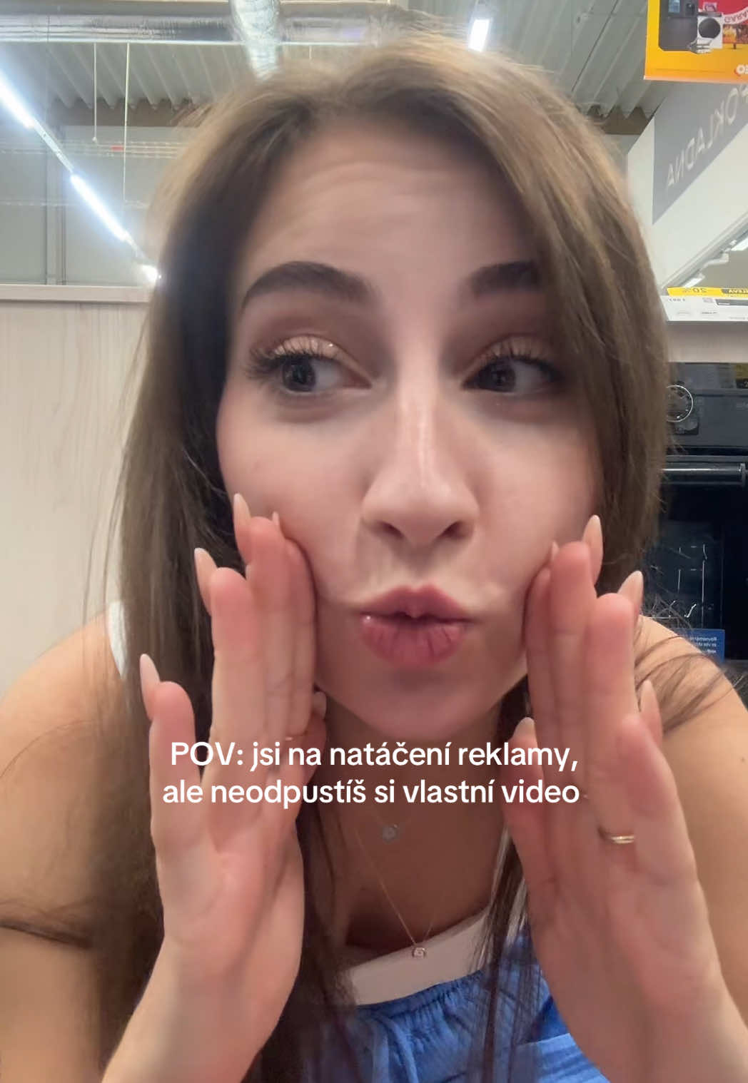 @Anika Menclová