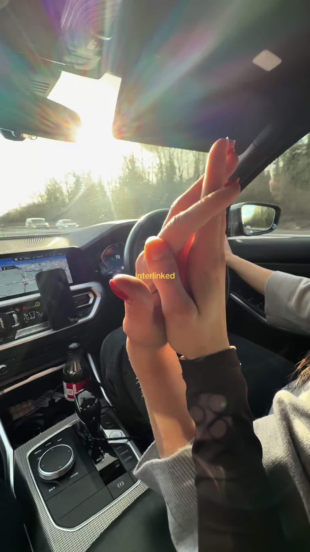 @Carrie & Anaïs
