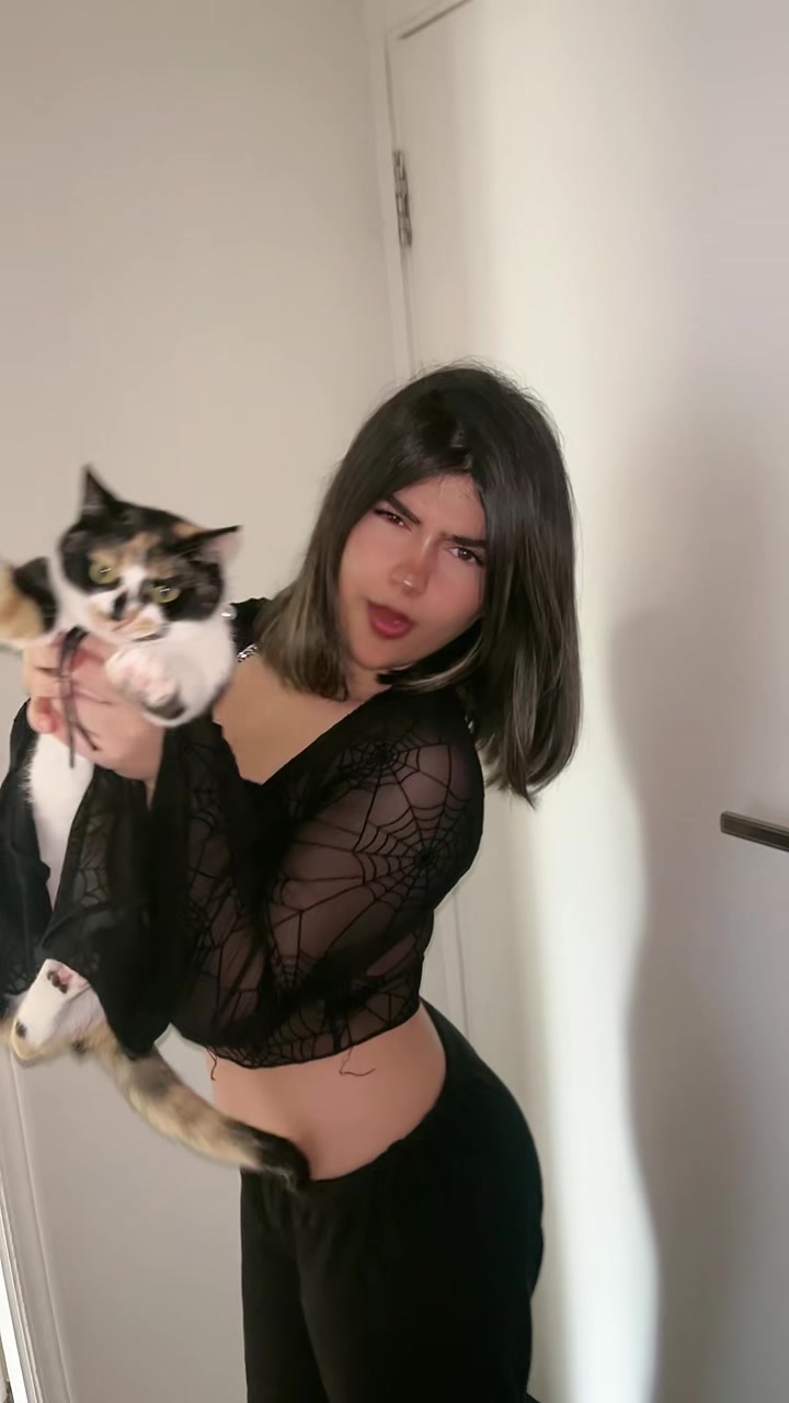 @sarahfire_