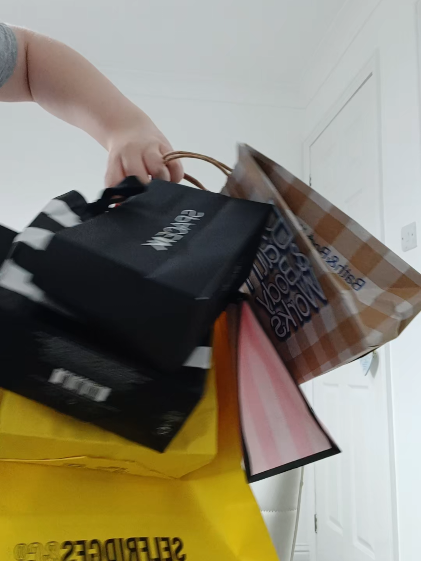 @Millie 🛍⚡️💝