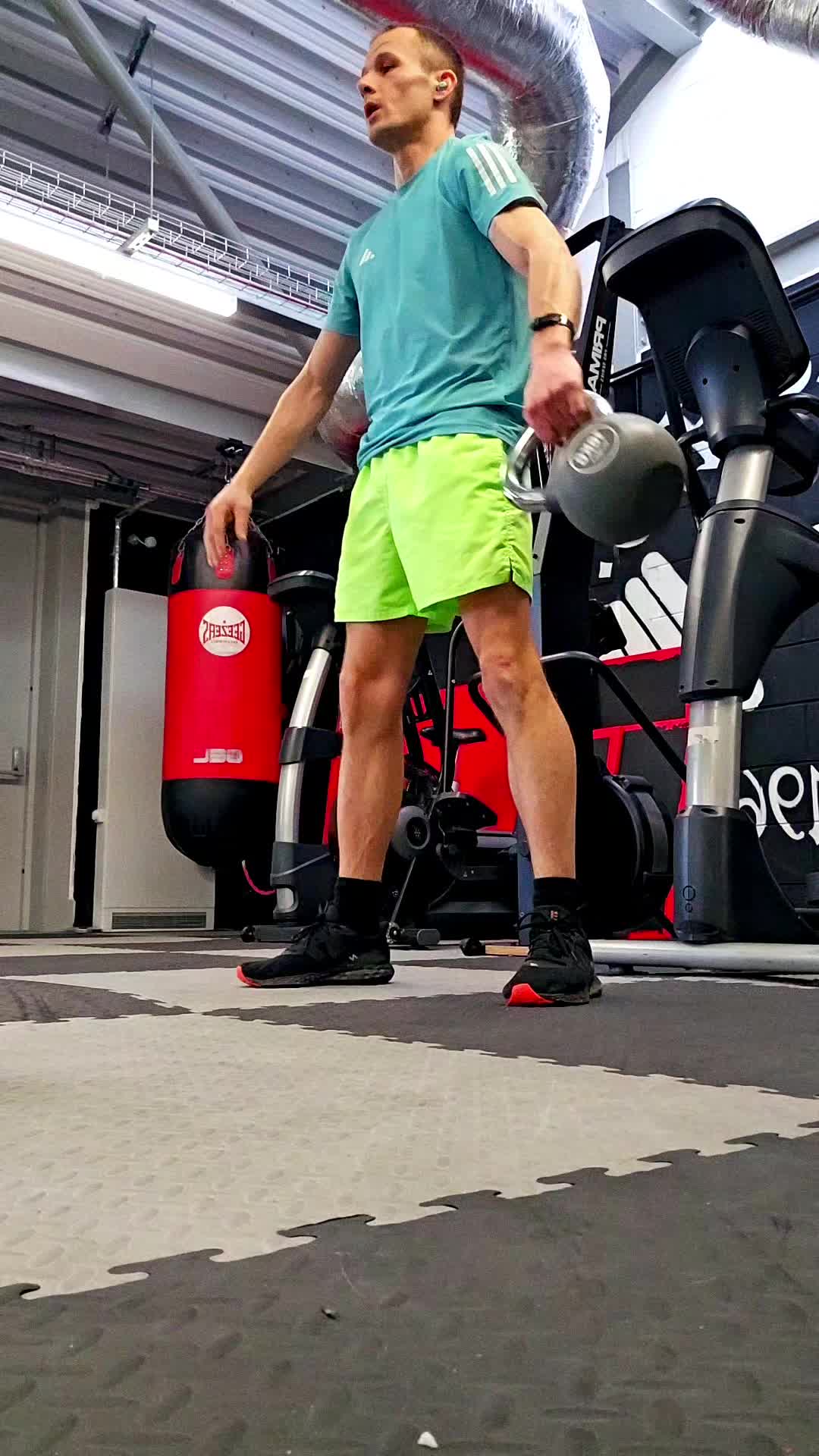 @robbietrainer