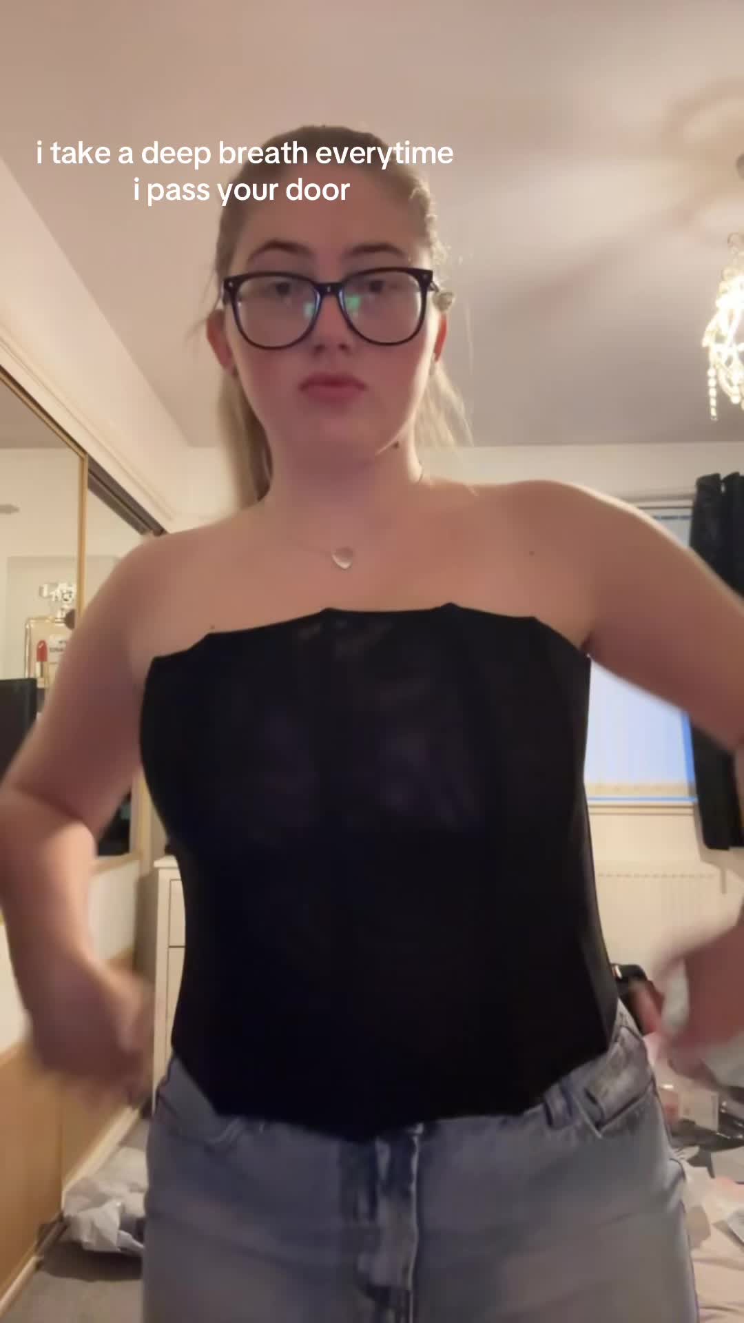 @Mel Dossi🖤