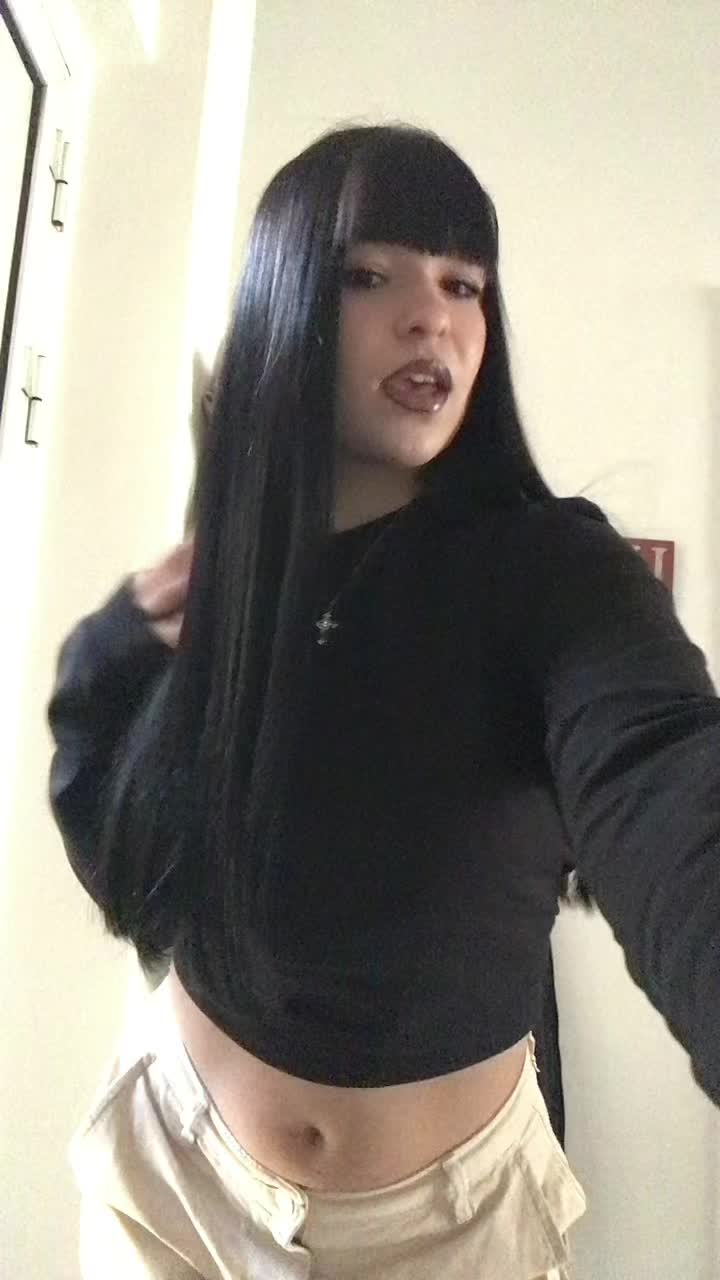 @♱