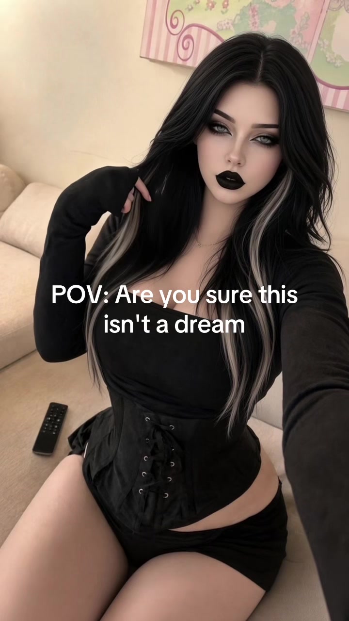 @GothBabe_Serena
