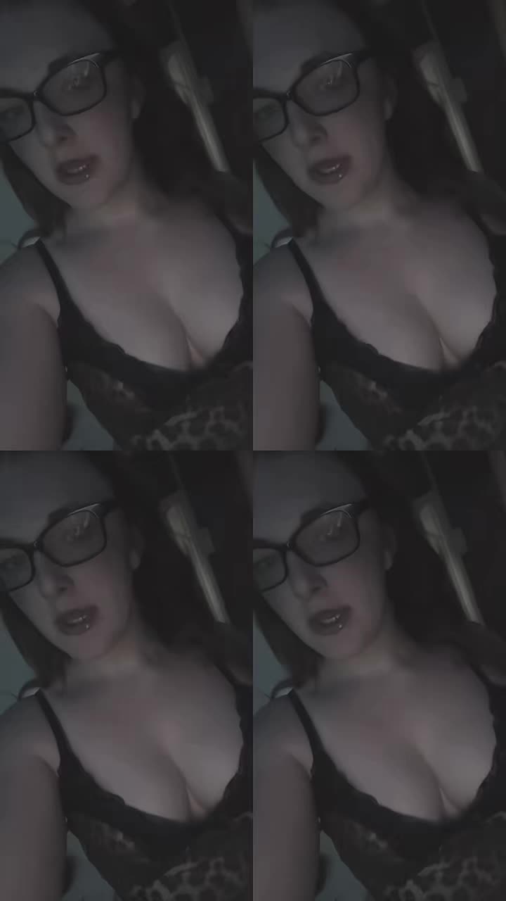 @Scarletts spam acc