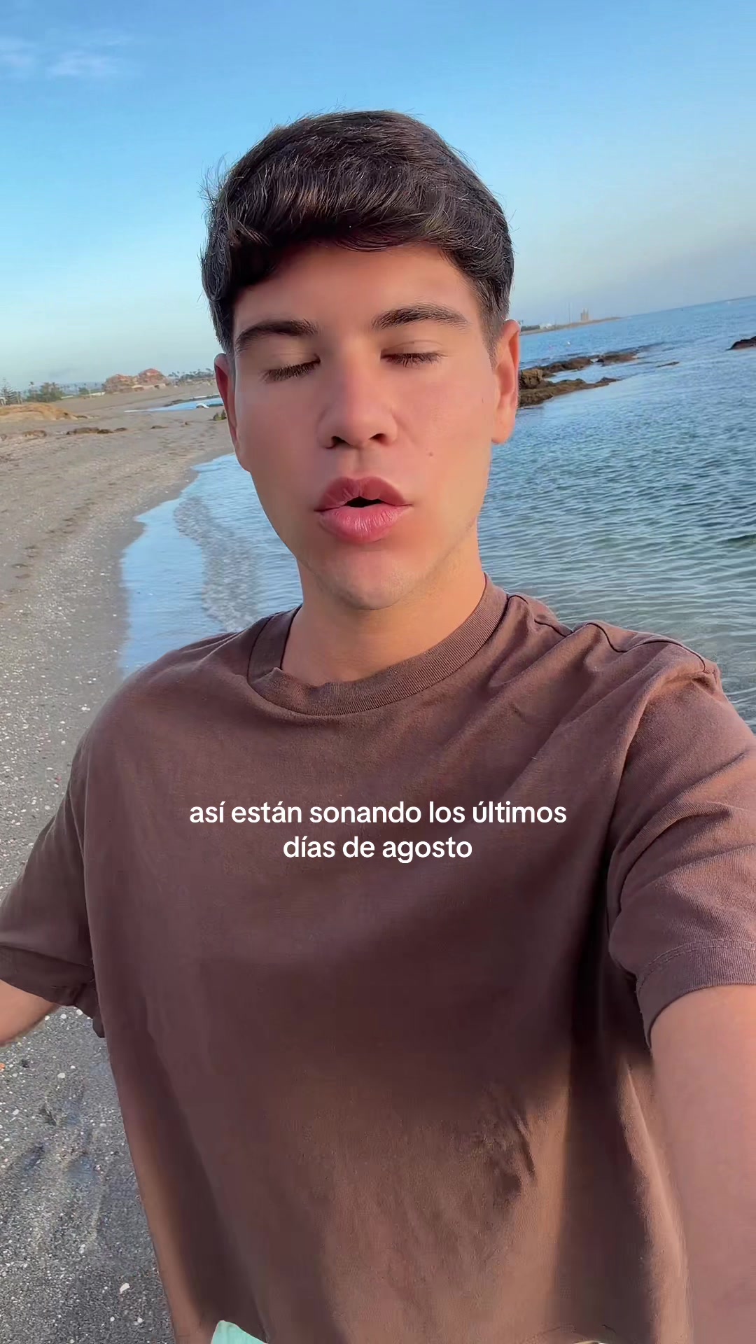 @Juan García