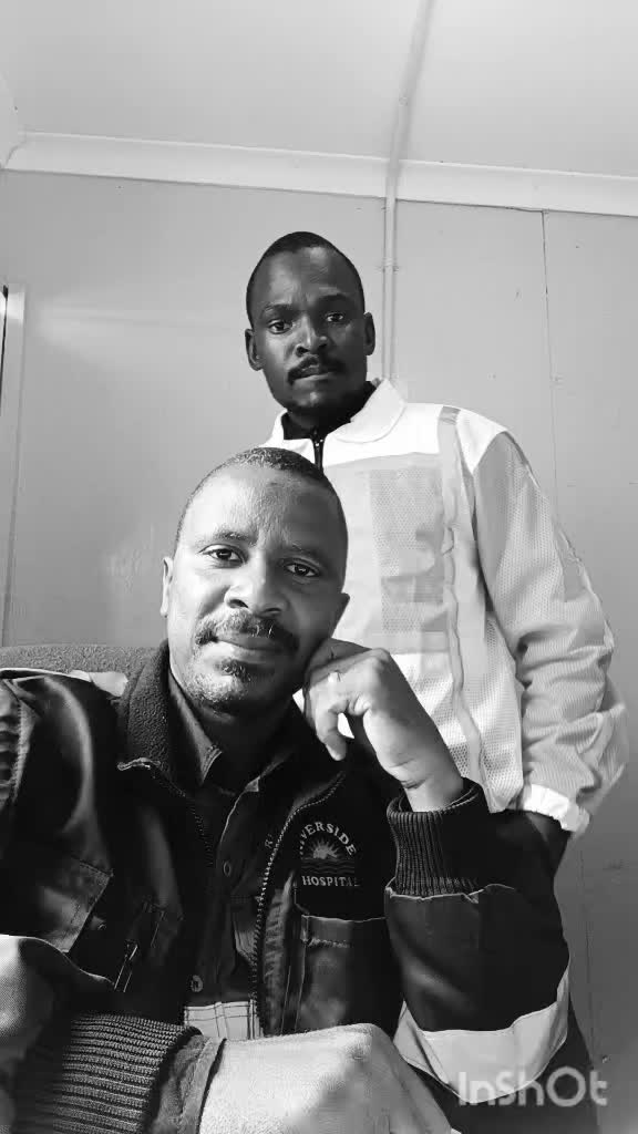@ChucksWaMC🇧🇼🇿🇦