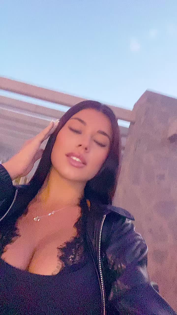 @Sofia🦂