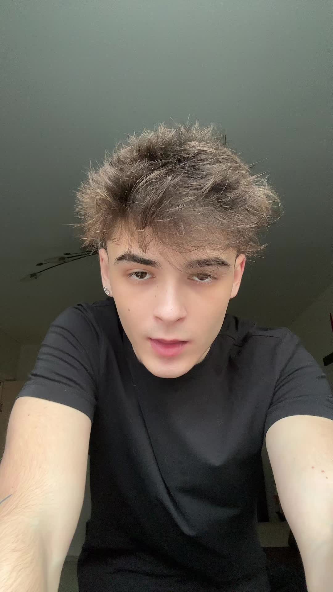 @carloskrl