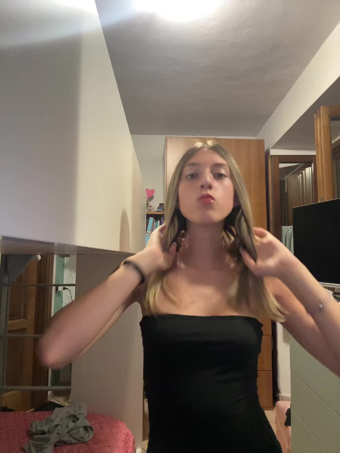 @vi