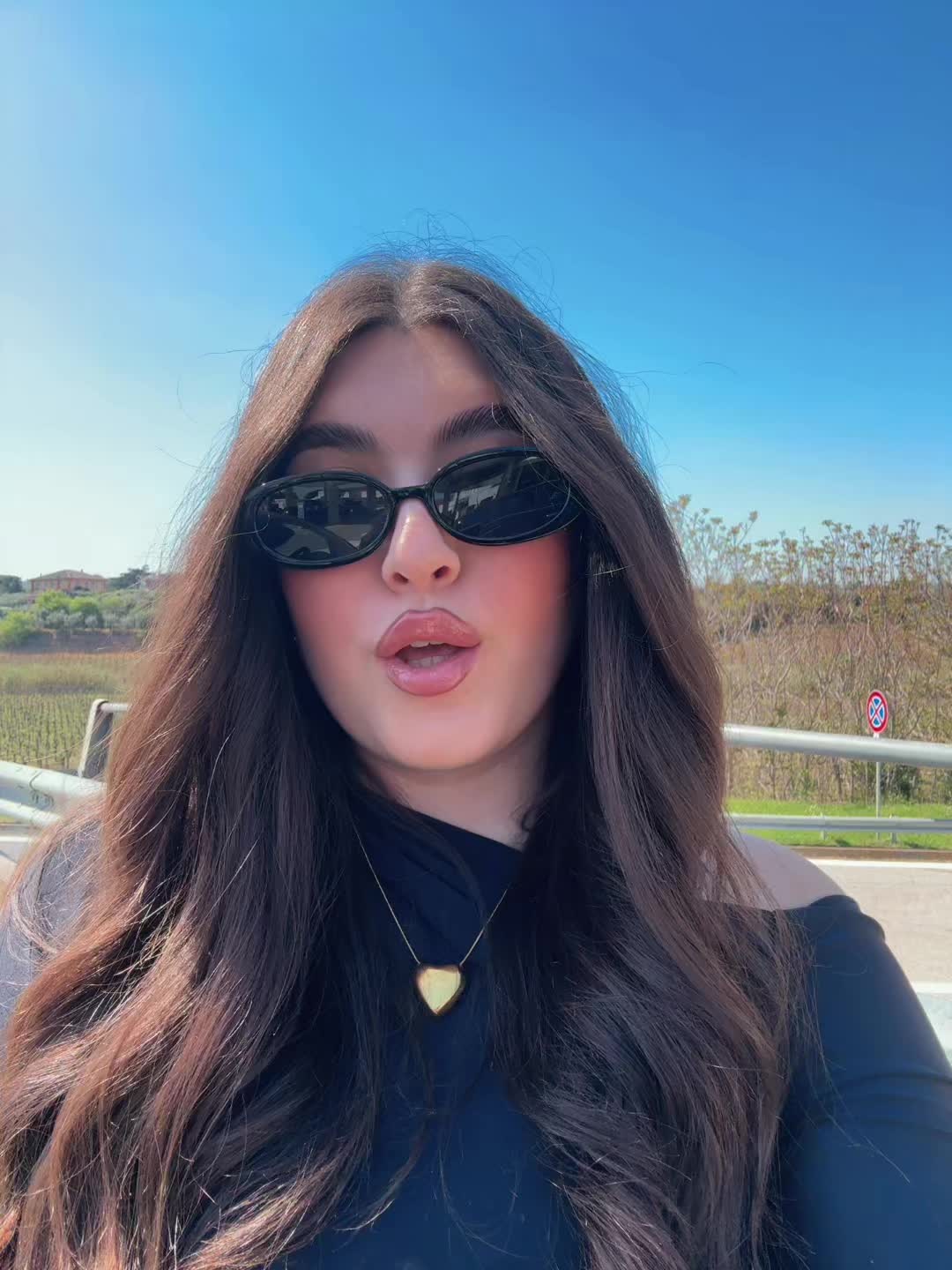 @𝐸 𝐿 𝐸 𝒩 𝒜 👸🏻