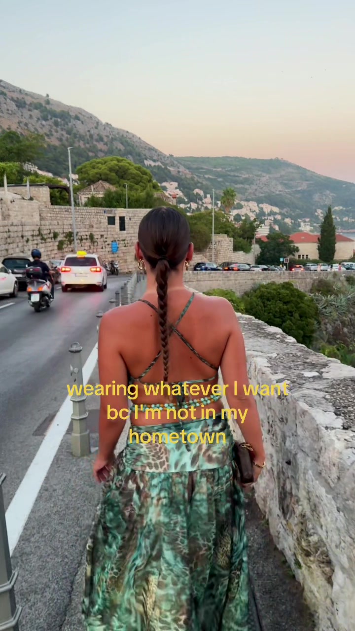 @Lejlona