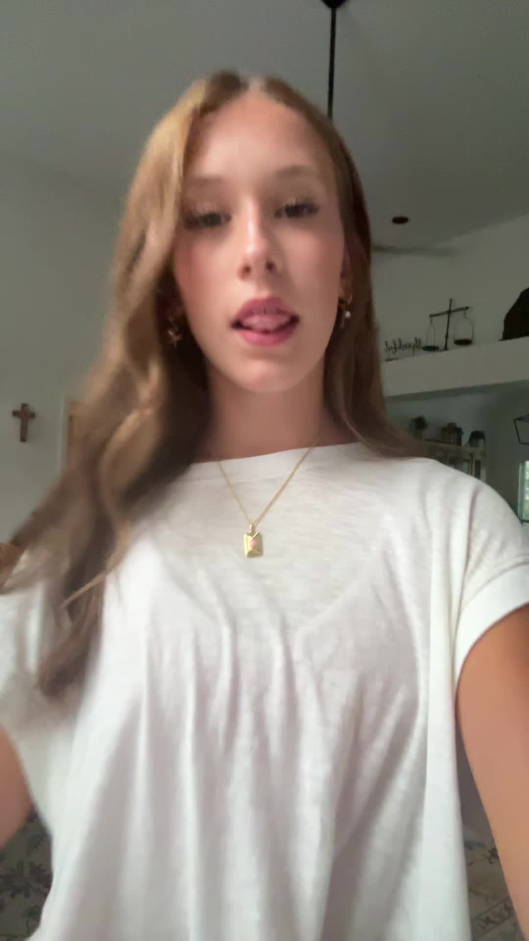 @lily