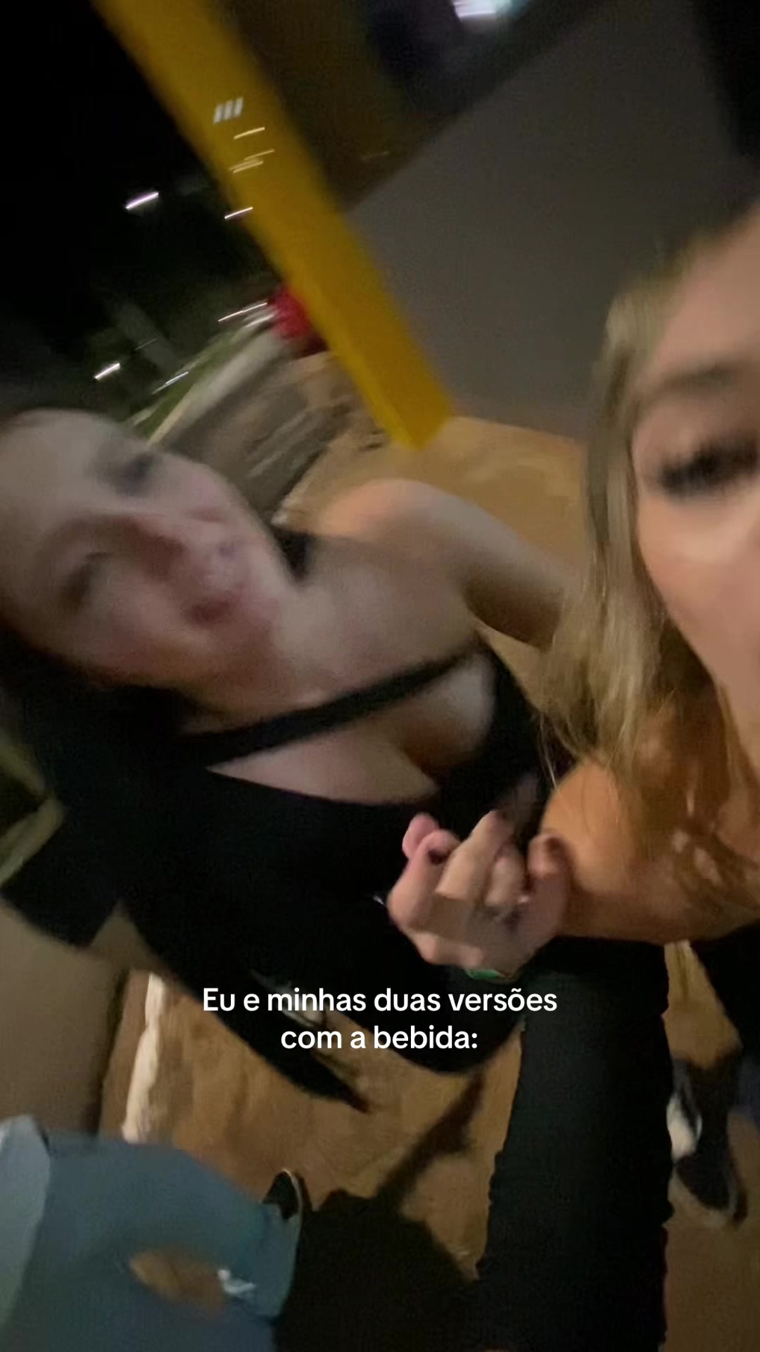 @🏄🏻&zwj;♀️