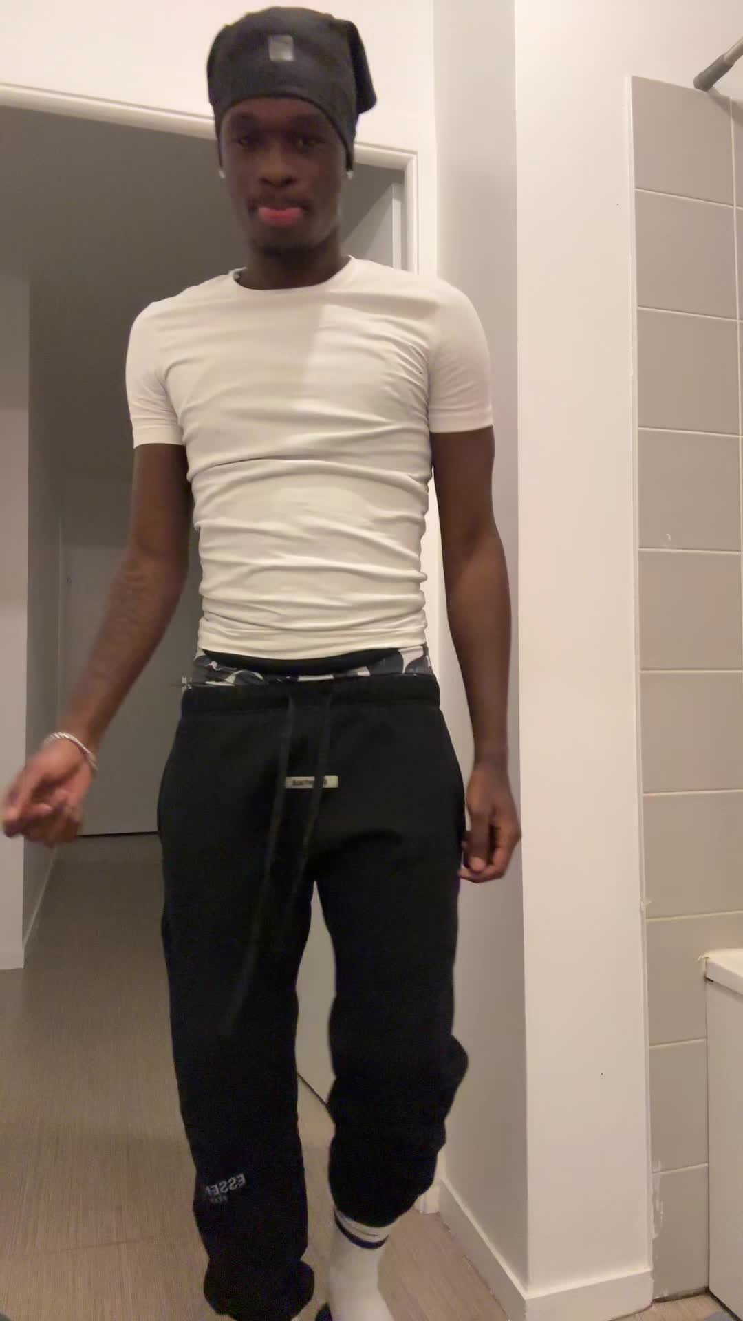 @Sholla4realz📲