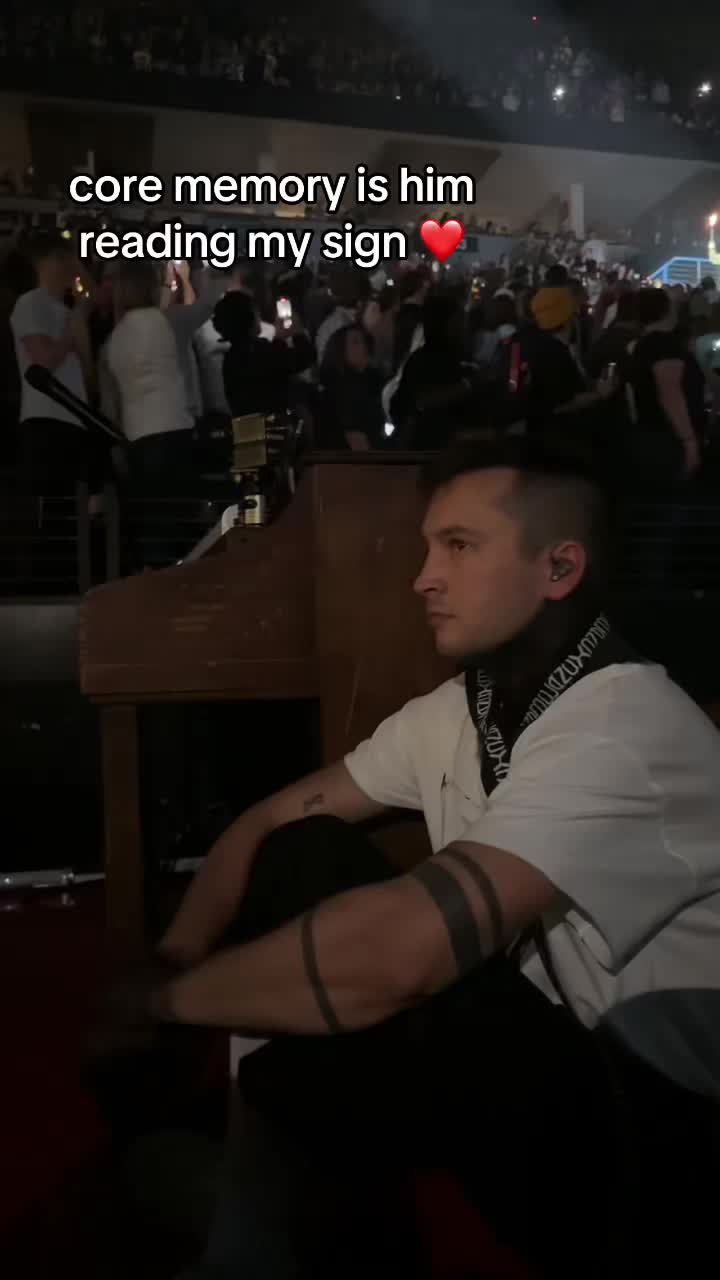 @mørgs |-/