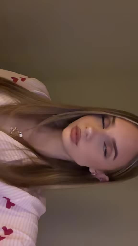 @𝓒𝓪𝓶𝓮𝓻𝓸𝓷