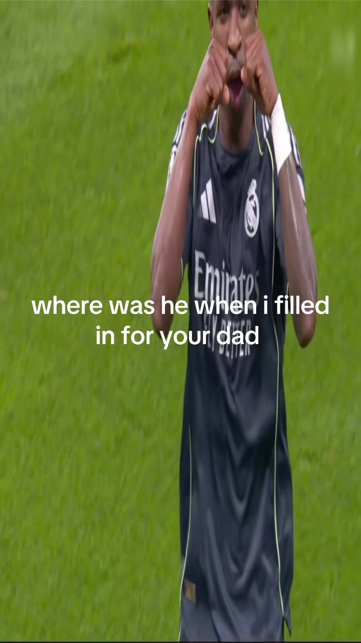 @⃟