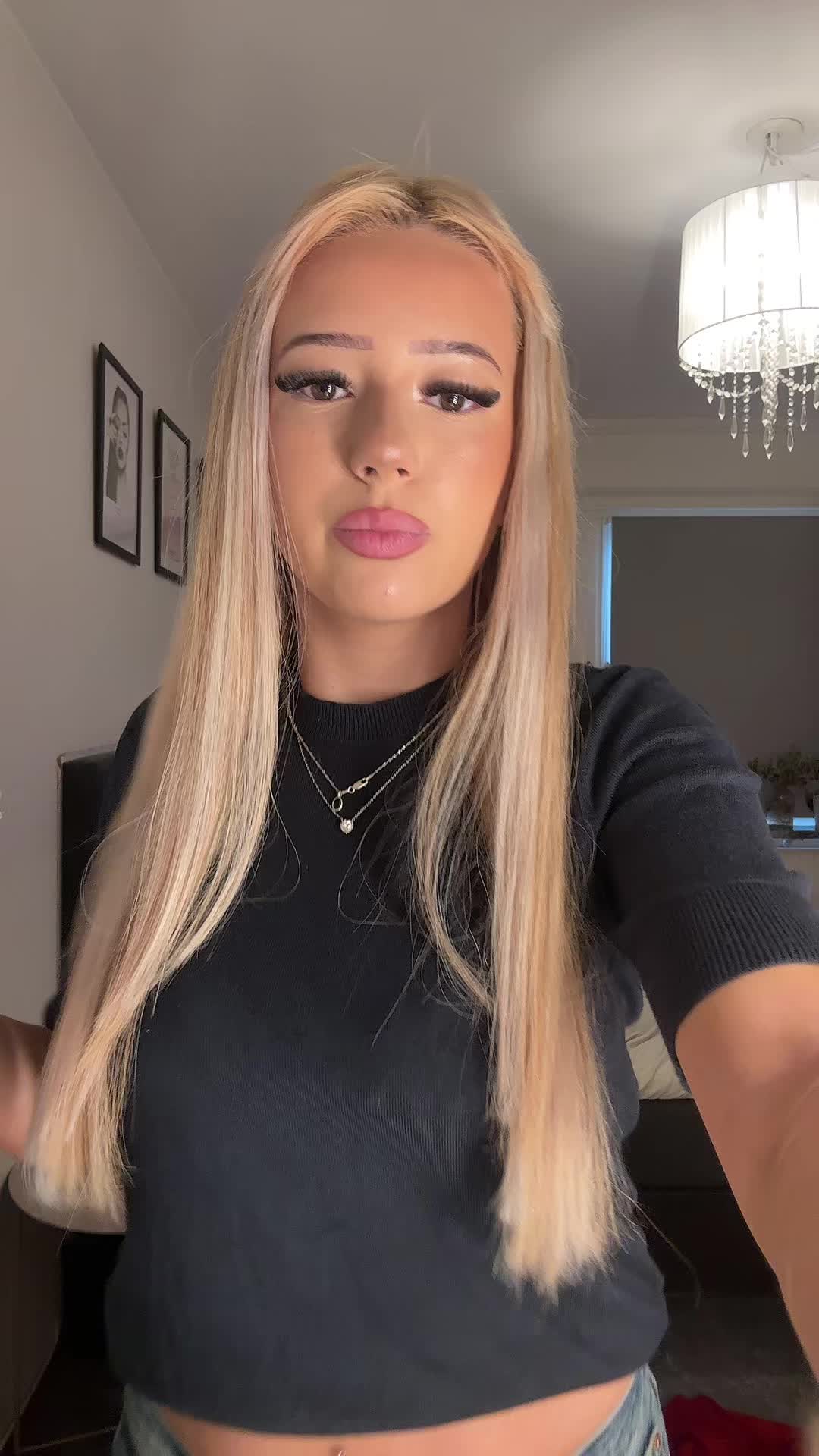 @𝐄𝐦𝐢𝐥𝐢𝐚🎭