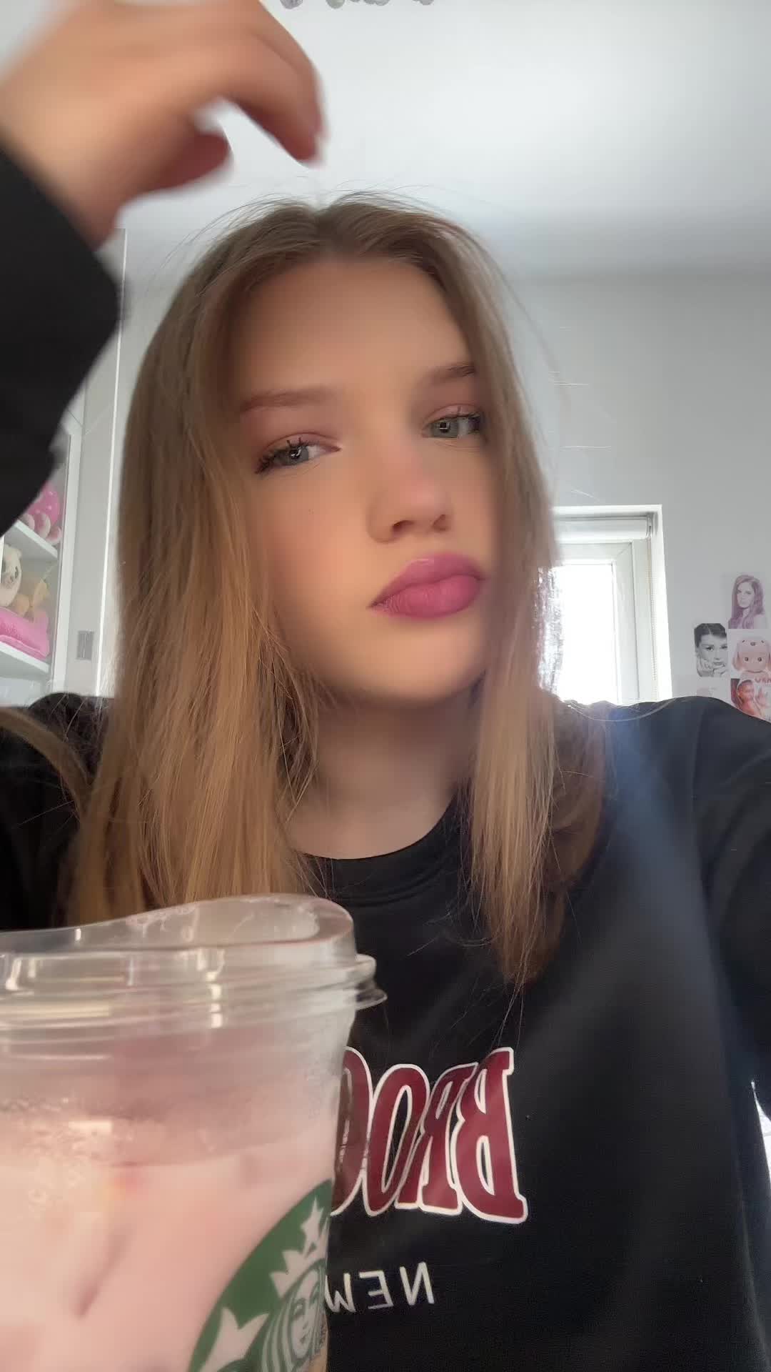 @🦈