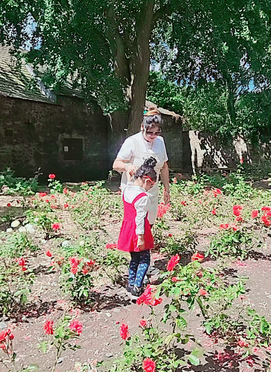 @MAAHI NEGI 👸