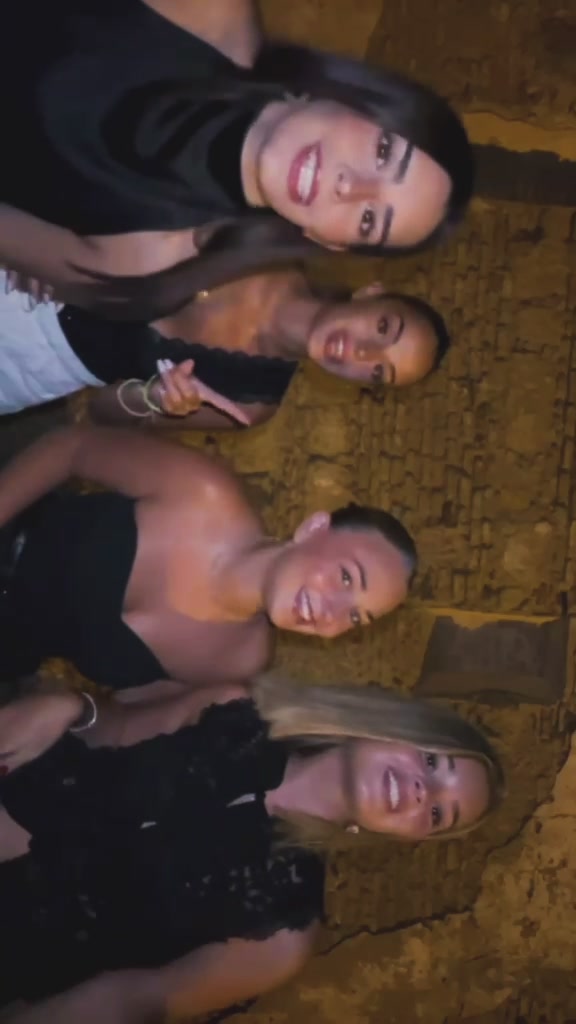 @danielaleonn_