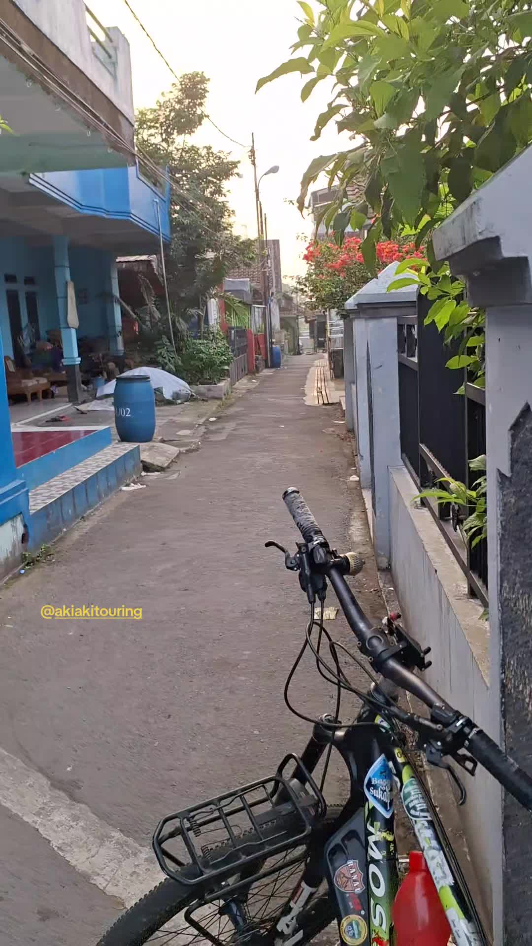 @akiakitouring