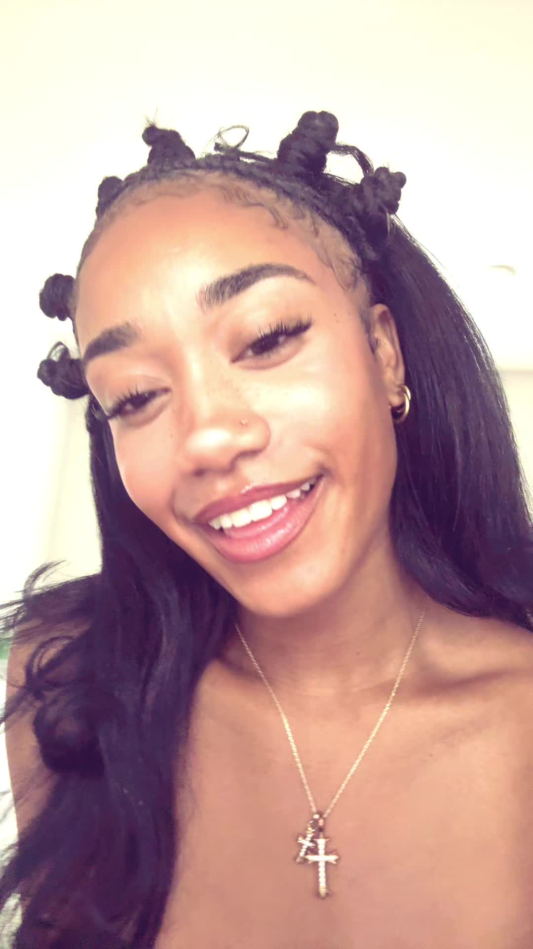@Mani👅