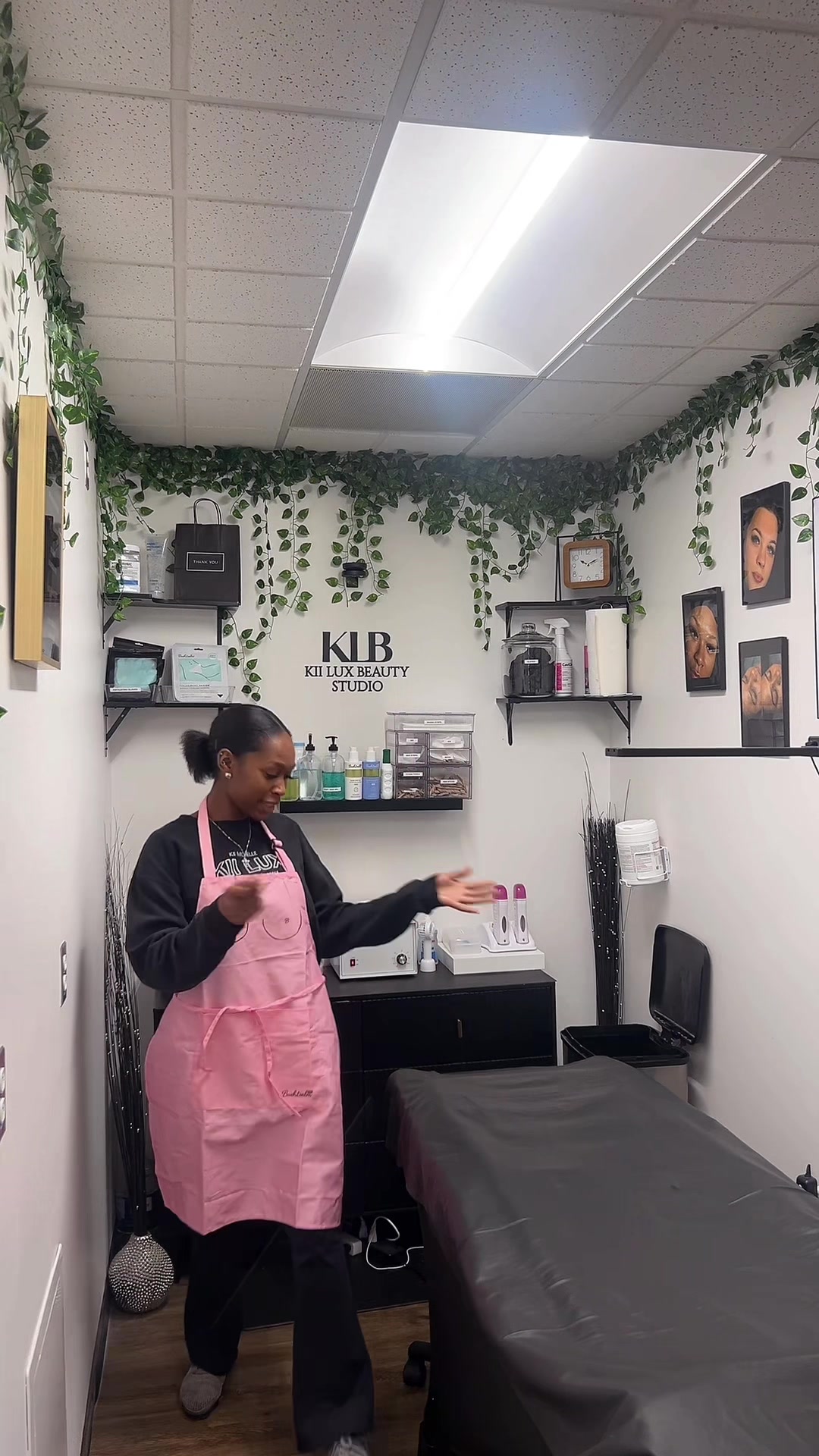 @Kii | STL Licensed Esthetician
