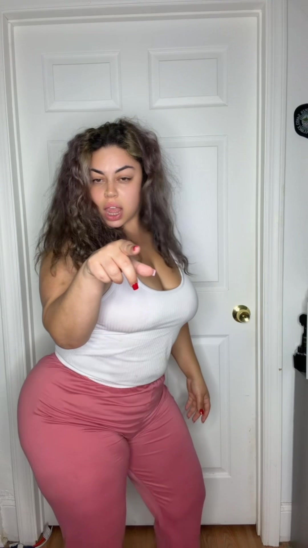 @Pinkyurge💬