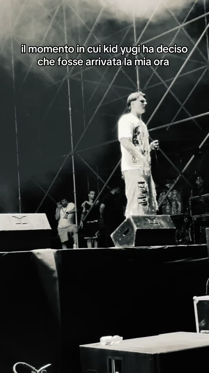 @𝟐𝟐