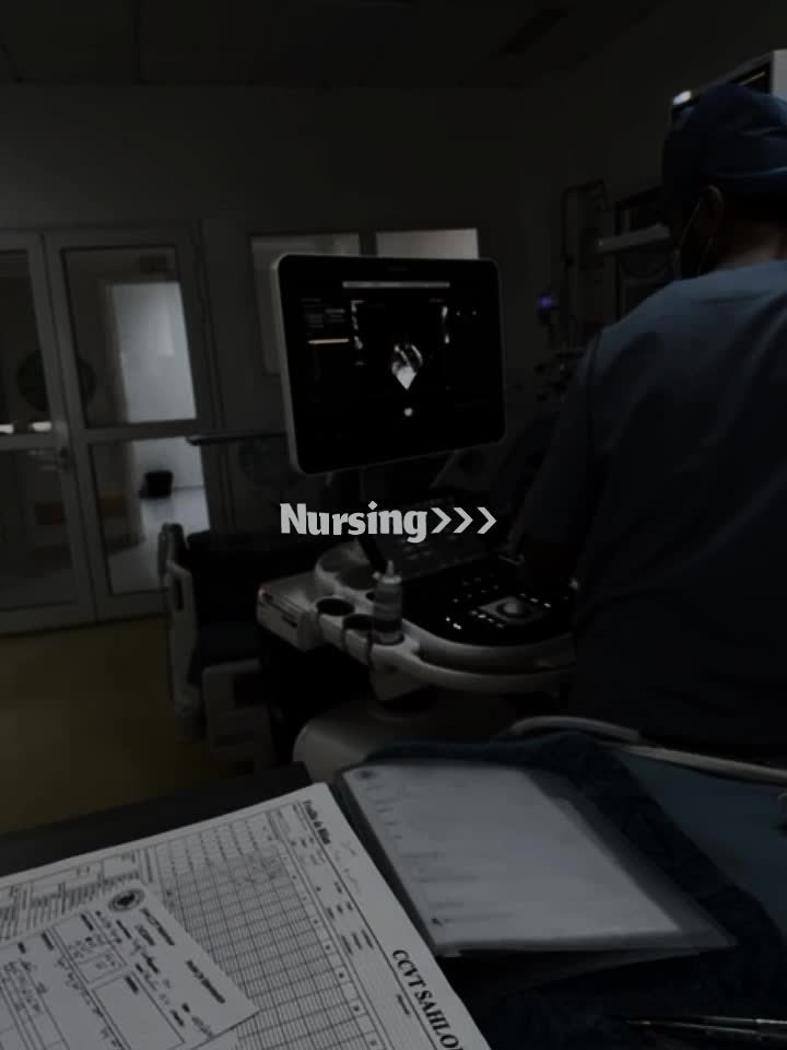 @༺M༻