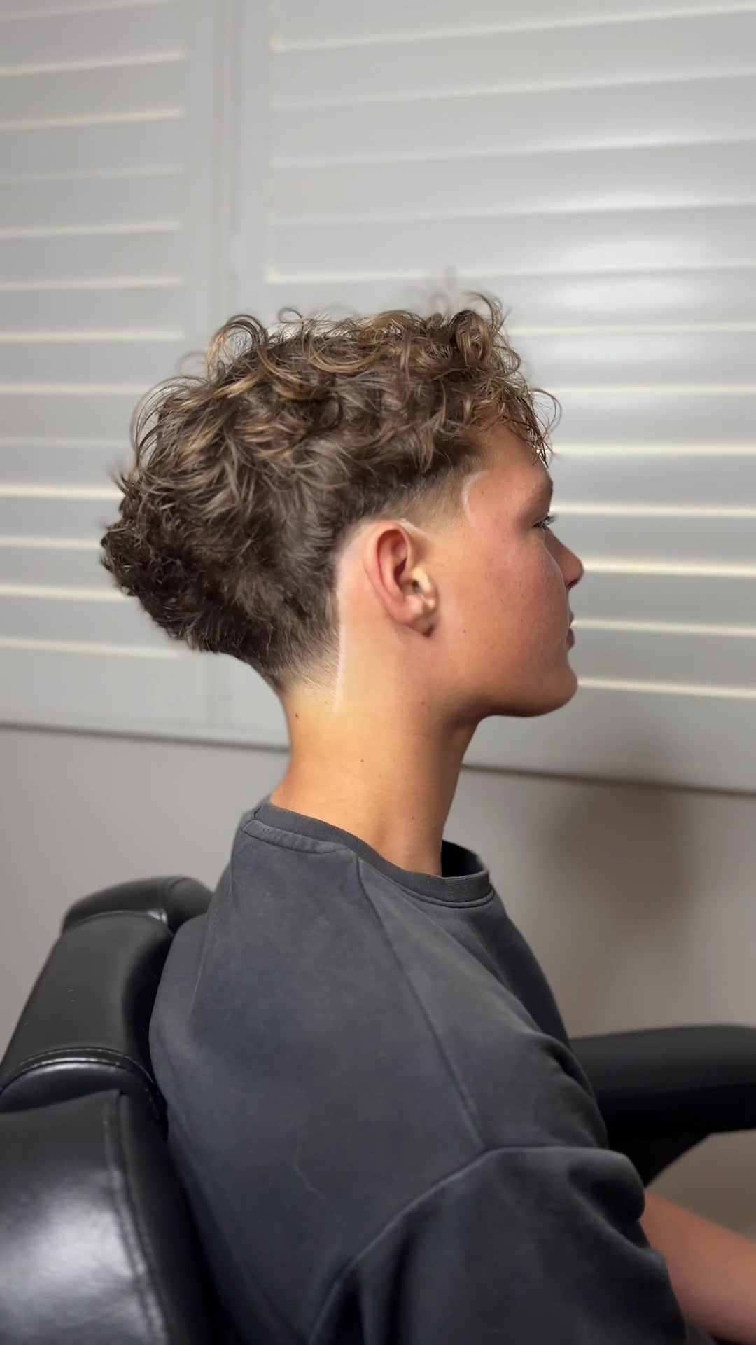 @OLI BARBER