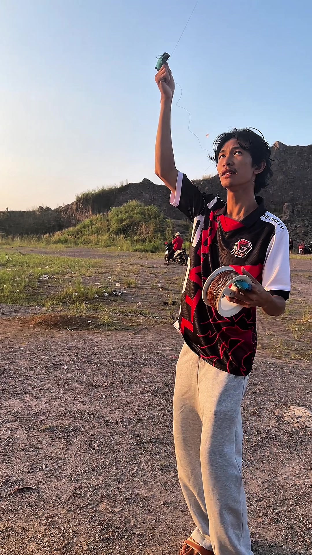 @FRONTAL GAMING KITE