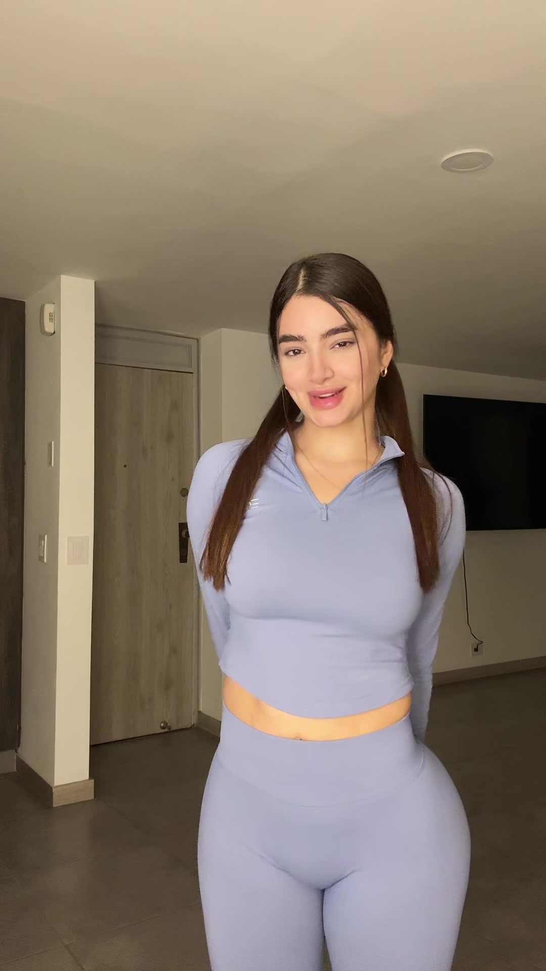 @Laura&ensp;sahar