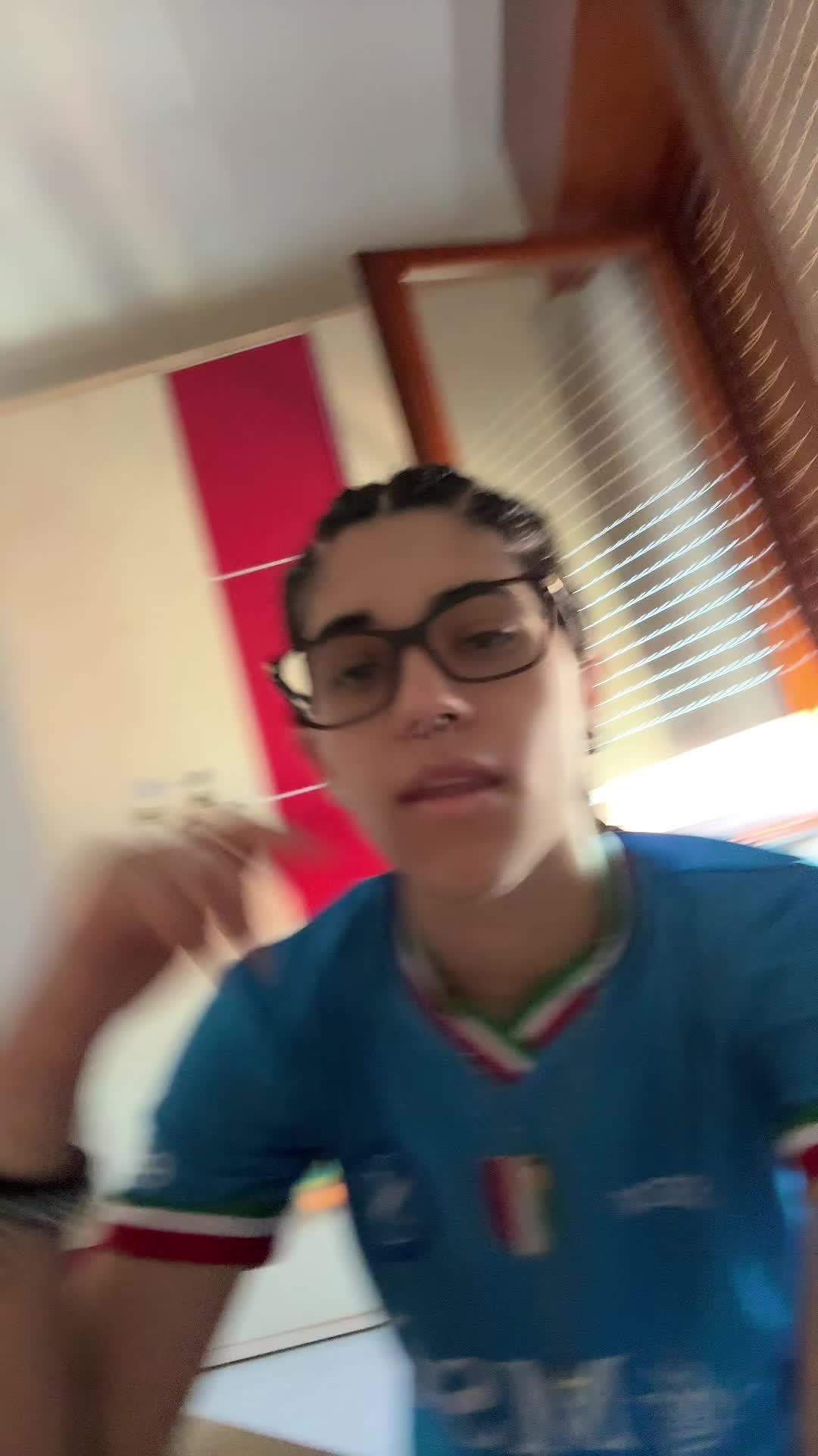 @de