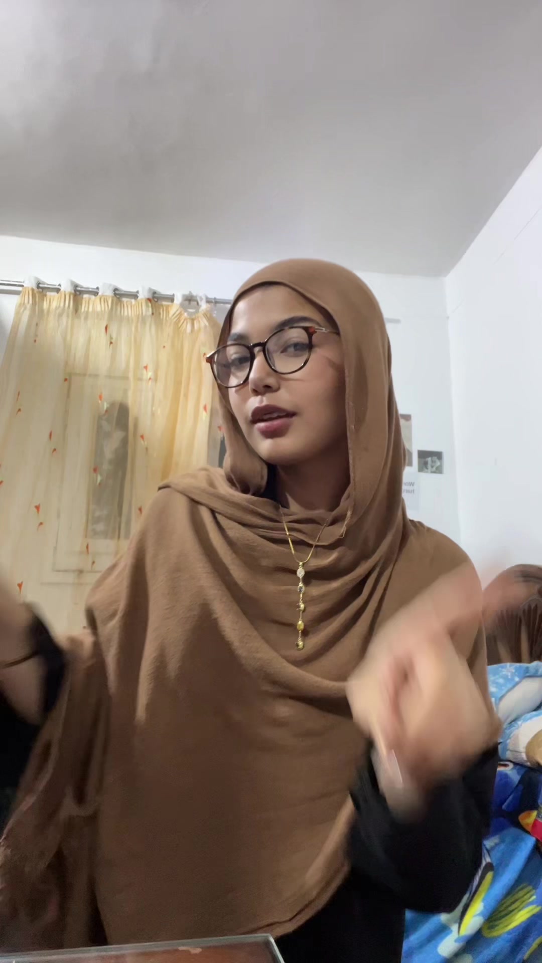 @على ما اظن اسمي نانسي