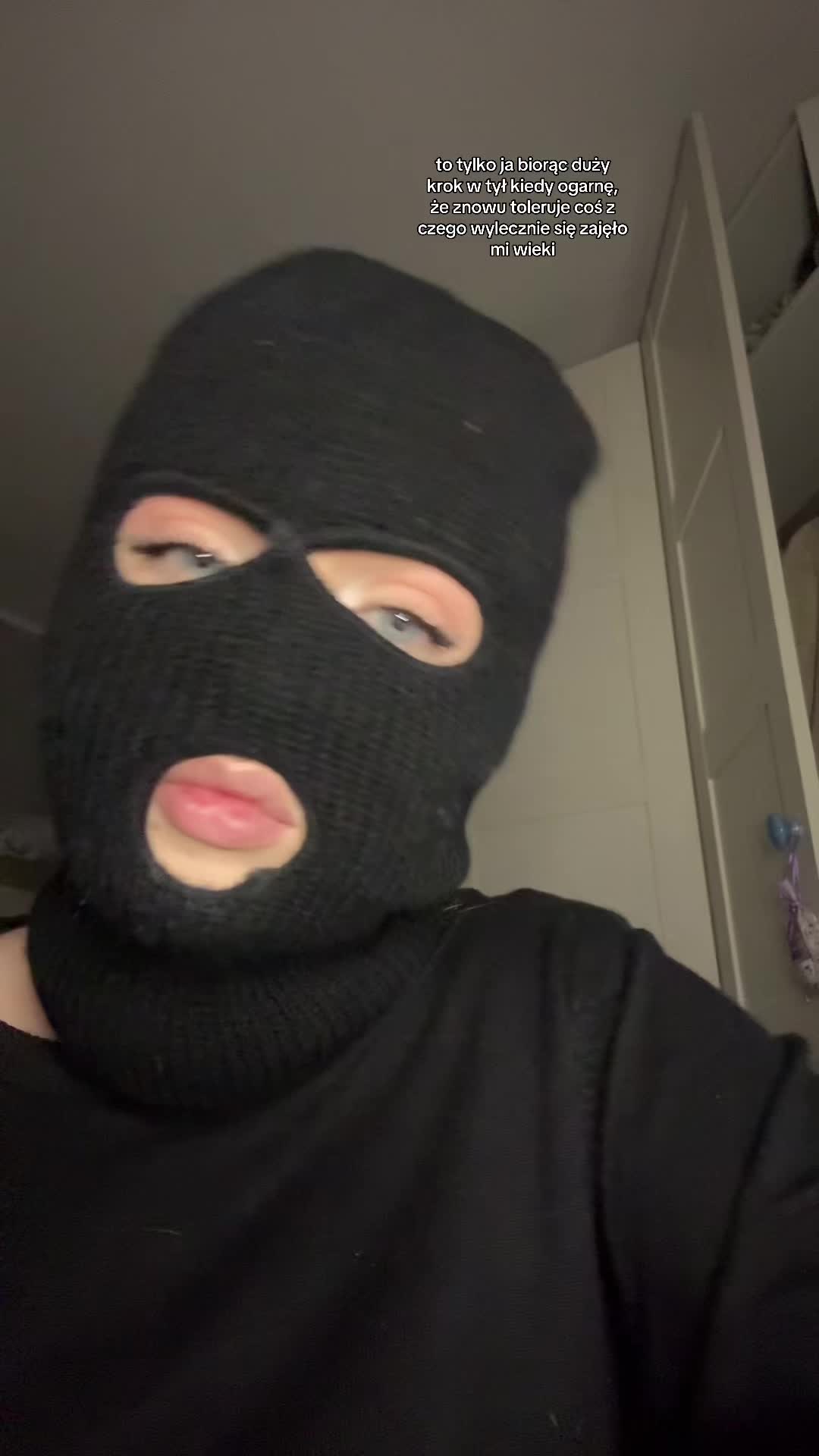 @🖤