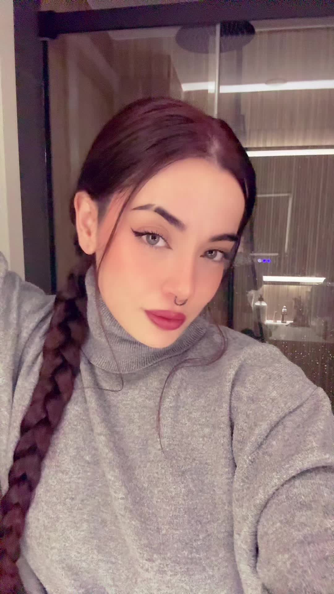@Sarita🕷️