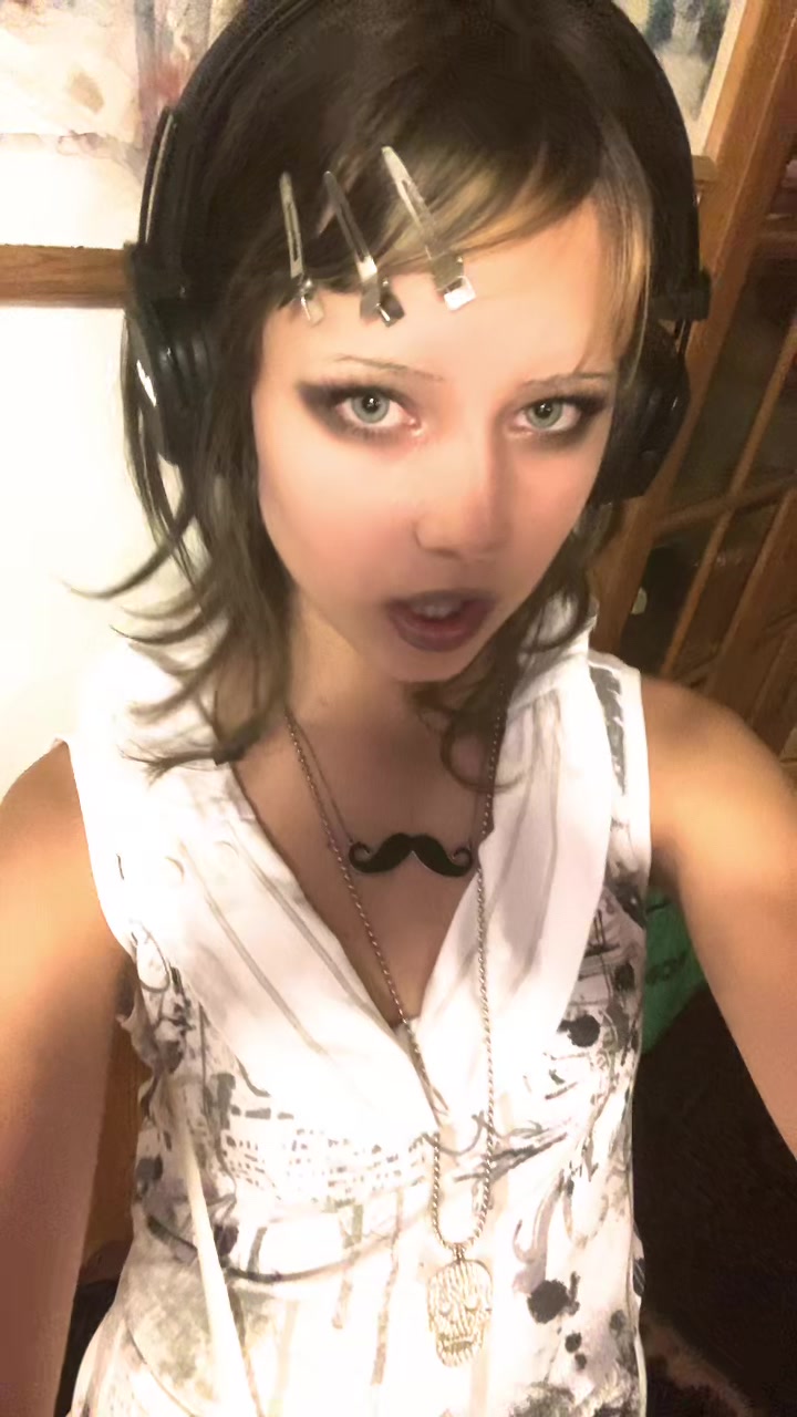 @hisoka_je_hot